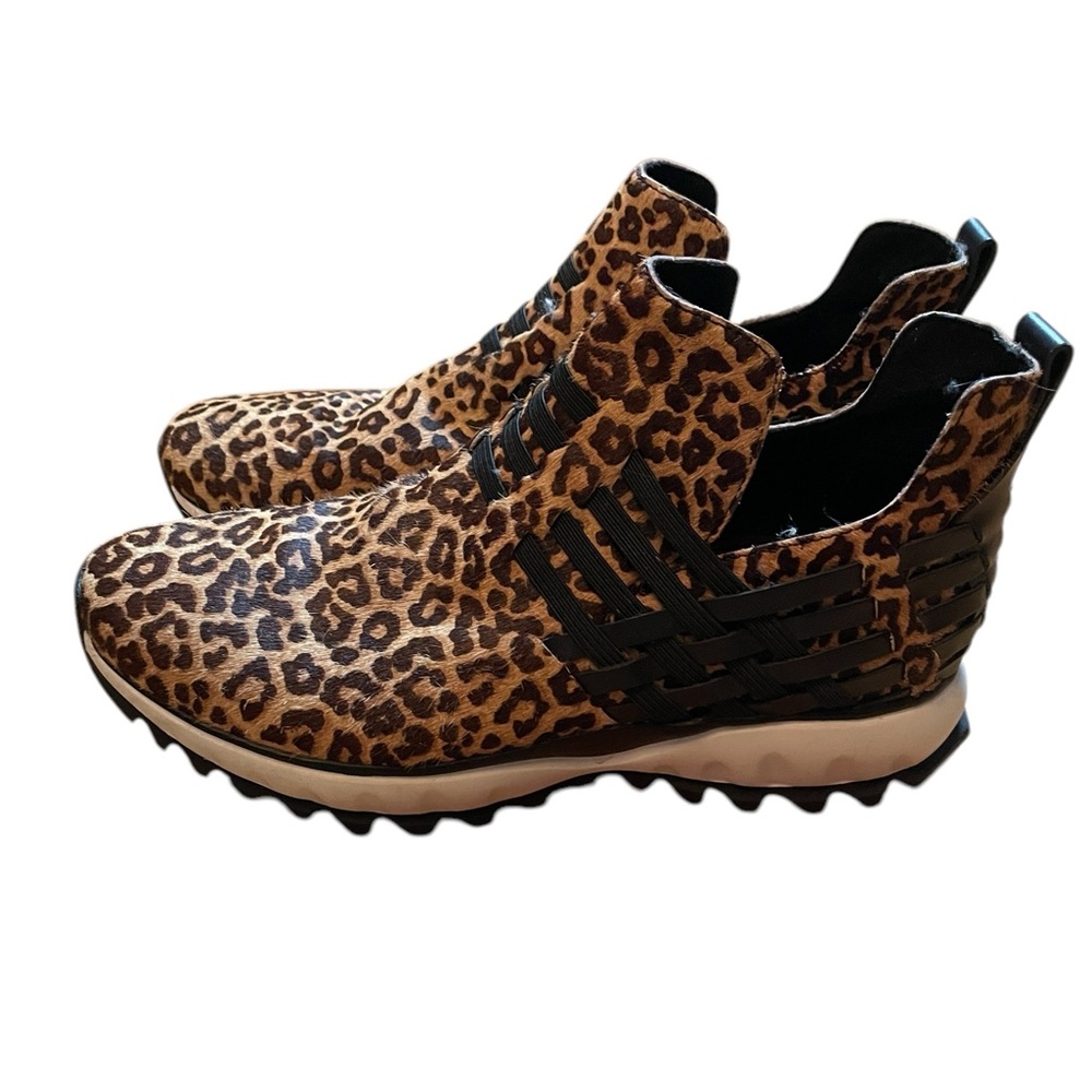 NWOT Cole Haan rare leopard hide & leather Grand explorer sneaker boot. Size 8.5